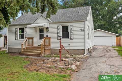 3159 Paxton Boulevard, Omaha, NE 68111