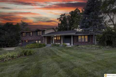 1858 S 93rd Street, Omaha, NE 68124