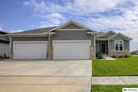 9420 Green Valley Lane, Lincoln, NE 68516
