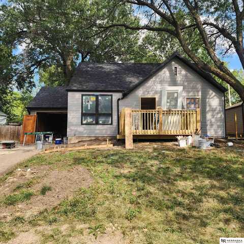708 S 44th Street, Lincoln, NE 68510