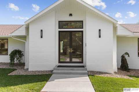 5501 Cavvy Road, Lincoln, NE 68516