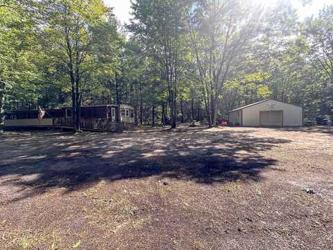 10450 N Tuttle Road, Free Soil, MI 49411