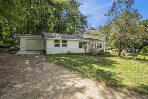 632 E Jackson Street, White Cloud, MI 49349