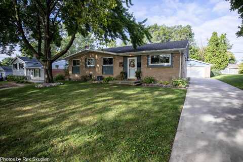 1649 Carlton Avenue NE, Grand Rapids, MI 49505