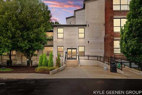 533 Columbia Avenue, Holland, MI 49423