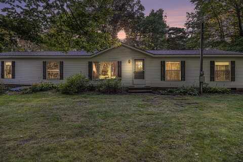 12285 Walnut Avenue, Grant, MI 49327