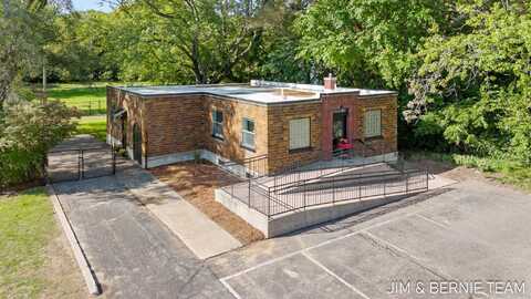 286 E 19th Street, Holland, MI 49423