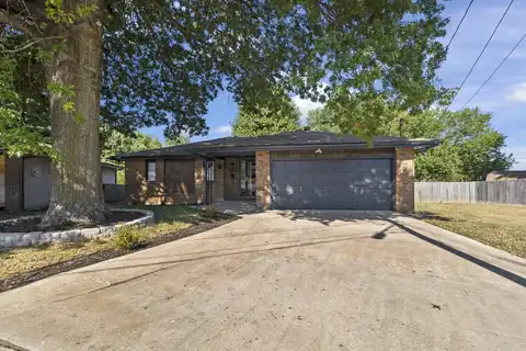 1309 E Nora Street, Springfield, MO 65803