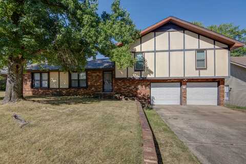 3839 N Stewart Avenue, Springfield, MO 65803