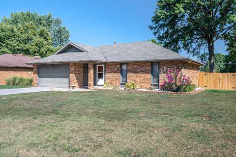 3139 W Village Lane, Springfield, MO 65807