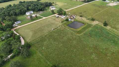 0000 P Road, Seymour, MO 65746