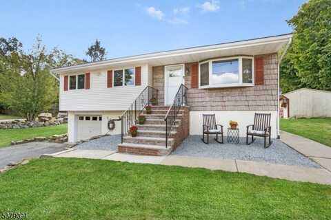 2 Crescent Rd, Hopatcong, NJ 07843