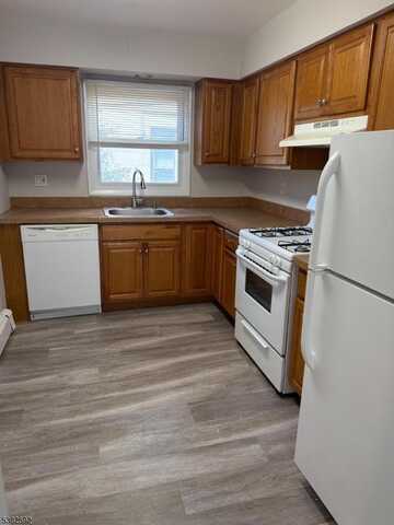 53 Union St, Montclair, NJ 07042