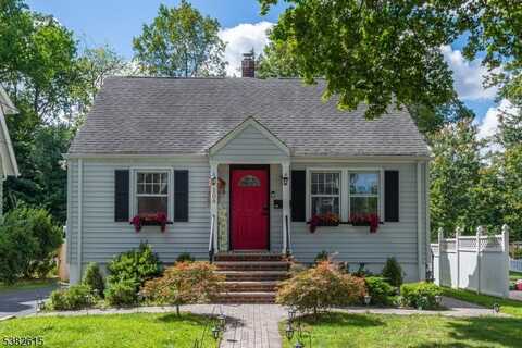 104 Ravine Ave, West Caldwell, NJ 07006