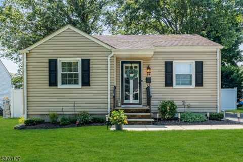 28 Koehler Dr, South Bound Brook, NJ 08880
