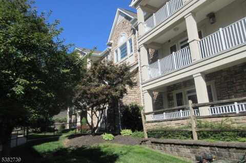 505 Holly Ln, Cedar Grove, NJ 07009