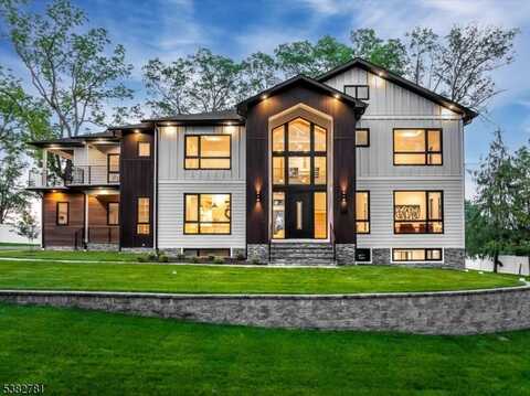 60 Baker Rd, Livingston, NJ 07039