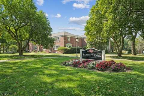 412 Morris Ave, Summit, NJ 07901