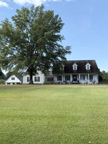 304 Timber Creek Dr, Columbus, MS 39702