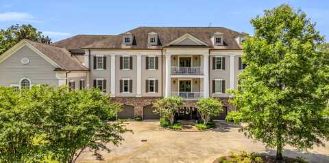 145 Waverly Dr, West Point, MS 39773