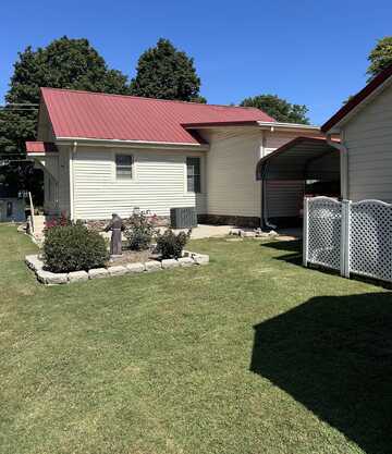 405 N Townsend St, Morganfield, KY 42437