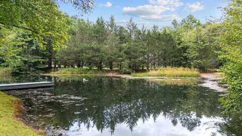160 Sparkling Lakes Road, Highlands, NC 28741