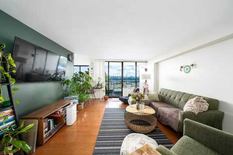 9060 PALISADE AVE, North Bergen, NJ 07047