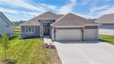 5858 McCormick Drive, Shawnee, KS 66226