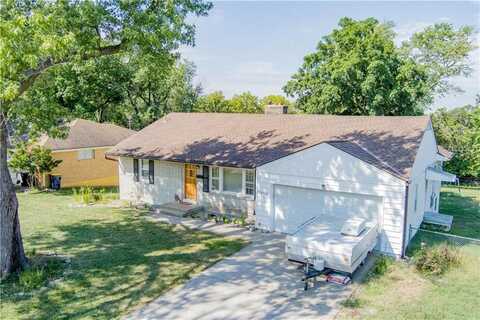 10110 Forest Avenue, Kansas City, MO 64131