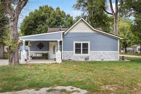 200 W Perry Street, Edgerton, MO 64444