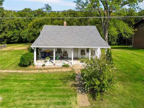 3637 N Monroe Avenue, Kansas City, MO 64117