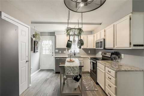 124 Wildwood Street, Excelsior Springs, MO 64024