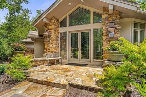 11615 Mohawk Lane, Leawood, KS 66211