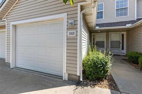 1313 SE Broadway Circle, Lees Summit, MO 64081
