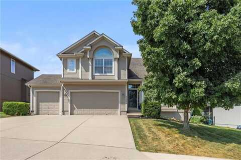 1424 NE Stonewood Drive, Lees Summit, MO 64086