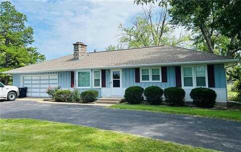 9201 Stubbs Road, Kansas City, MO 64138