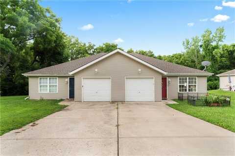 207-209 Sycamore Street, Harrisonville, MO 64701