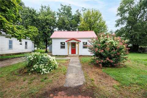 142 Mill Street, Neodesha, KS 66757