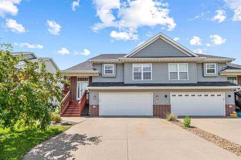 47 S Park Ridge Rd, North Liberty, IA 52317