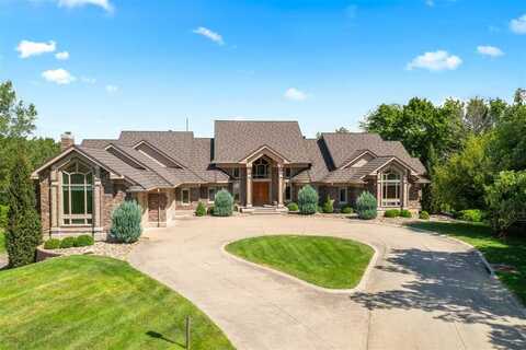 2310 NE Lakeridge Pl, North Liberty, IA 52317
