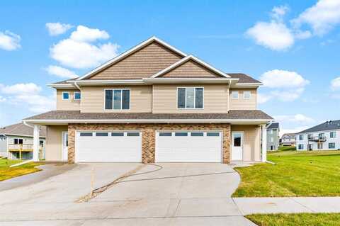 1427 Winterberry Ln, North Liberty, IA 52317