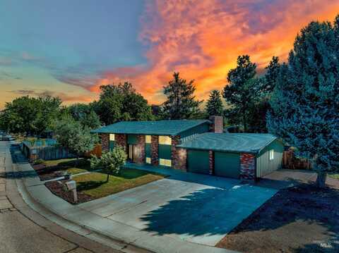 4922 N Burlington Dr, Boise, ID 83704