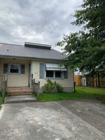 106 Pete Jones Drive, Richlands, NC 28574
