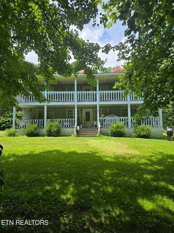 2171 Niggs Creek Rd, Oneida, TN 37841