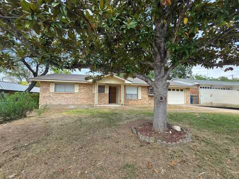 704 Arrow Lane, Kerrville, TX 78028