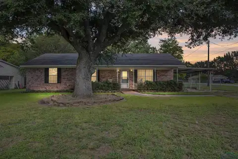 100 First St, Kilgore, TX 75662