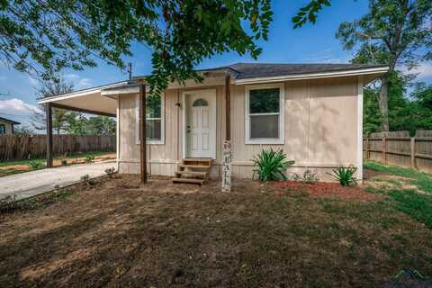 1215 Douglas St, Longview, TX 75602