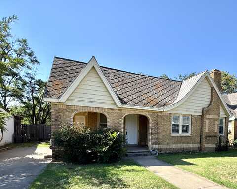 2421 22nd Street, Lubbock, TX 79411
