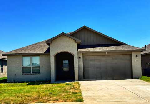 703 E 17th Street, Wolfforth, TX 79382