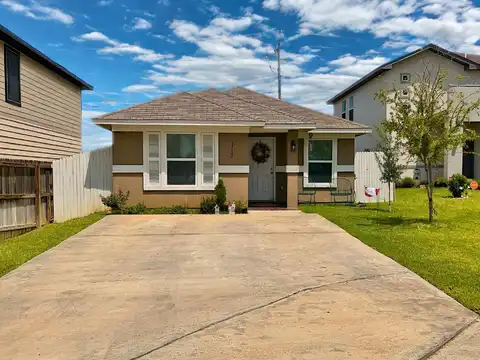 3712 Jorge Sosa, Laredo, TX 78046